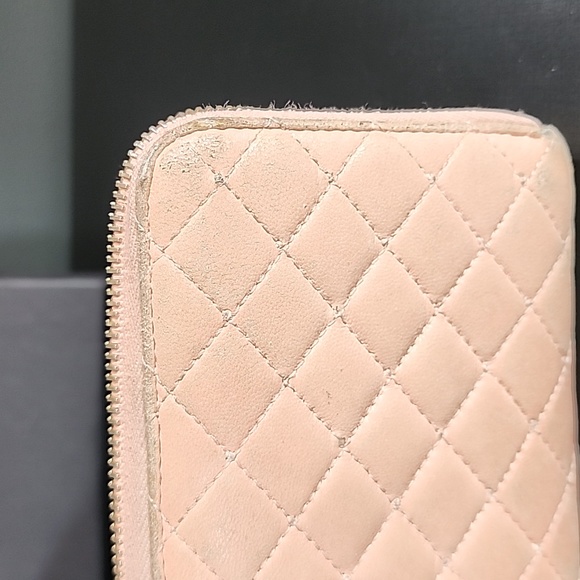 Dolce and Gabbana Wallet - Picture 13 of 14